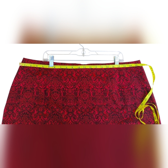 Worthington Women's Red Black Jacquard Pencil Skirt-Size 18W EUC - Picture 4 of 5